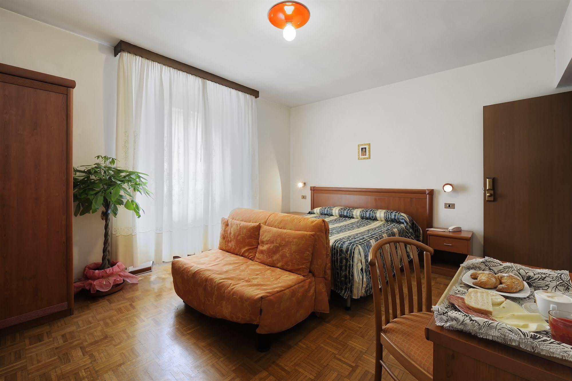 Hotel Bertusi Porretta Terme Bagian luar foto