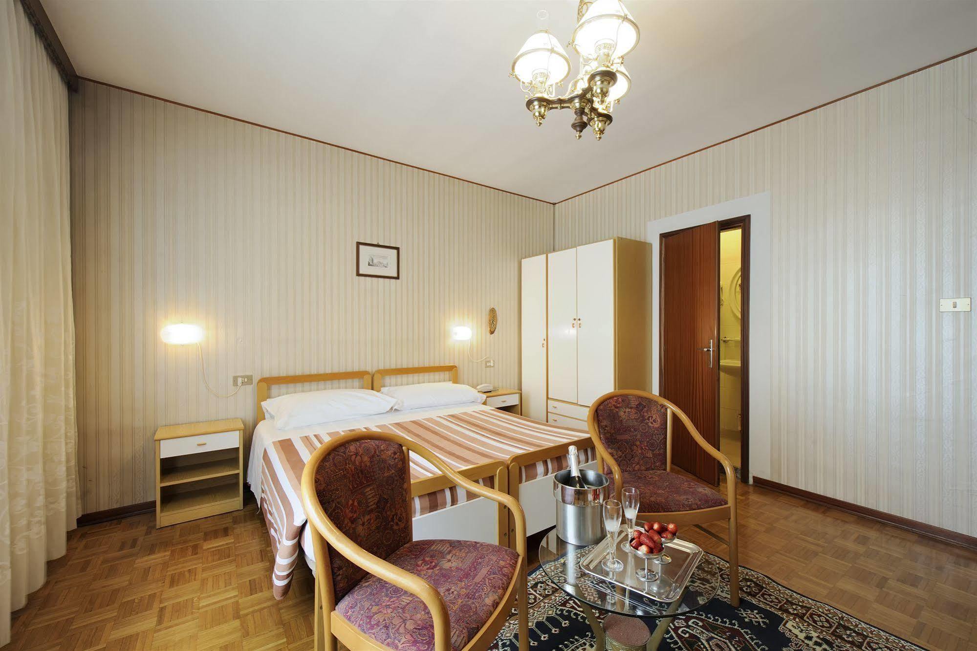 Hotel Bertusi Porretta Terme Bagian luar foto