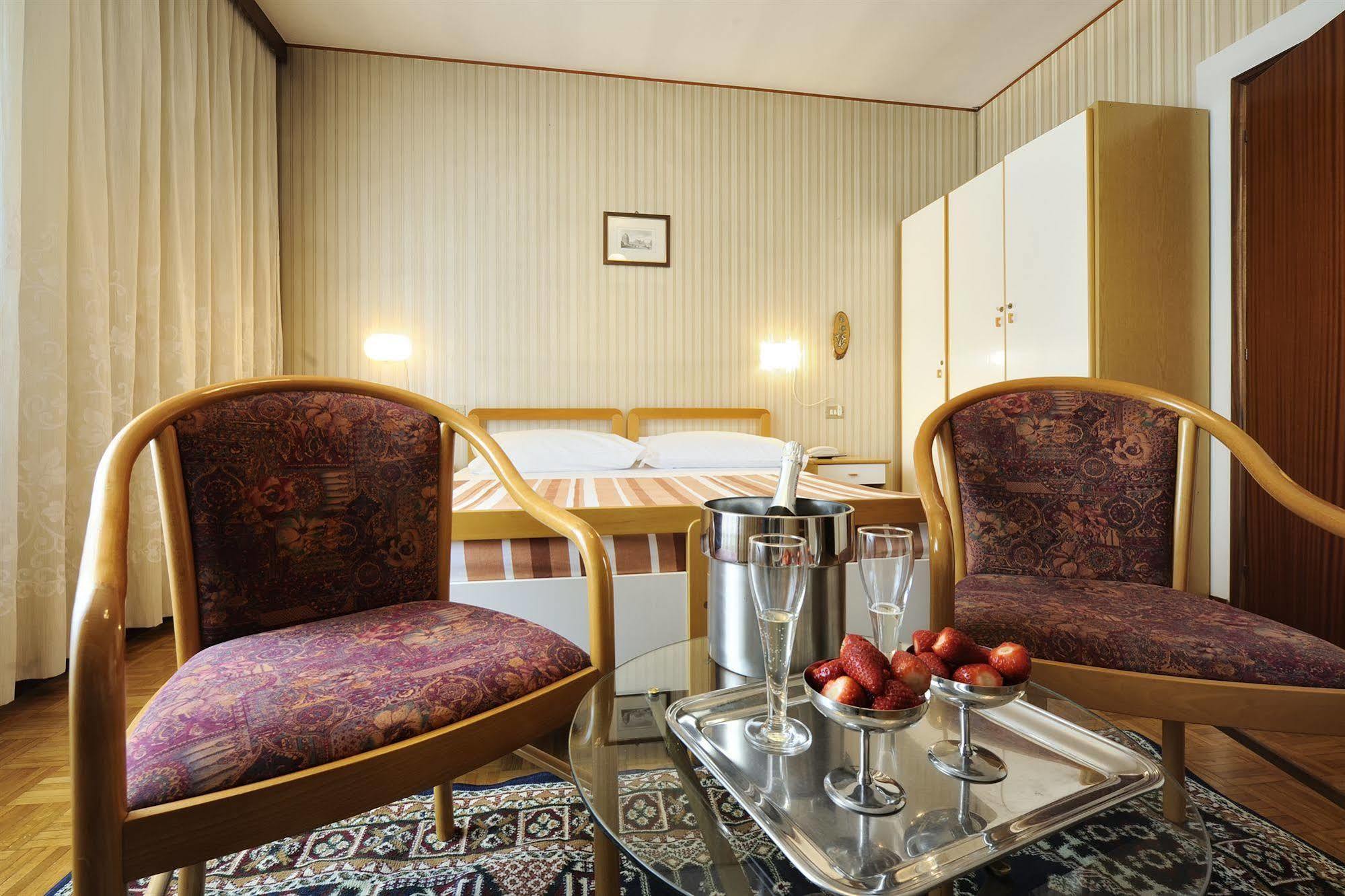 Hotel Bertusi Porretta Terme Bagian luar foto