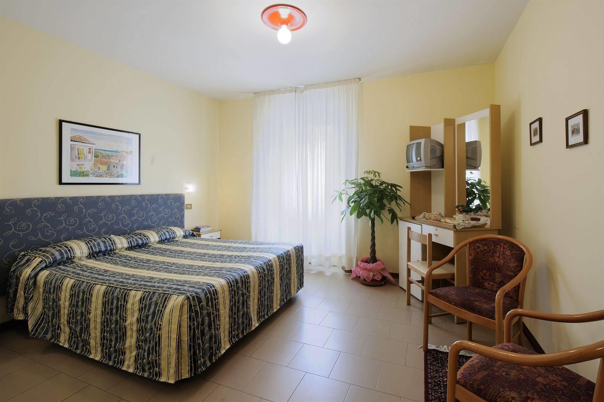 Hotel Bertusi Porretta Terme Bagian luar foto
