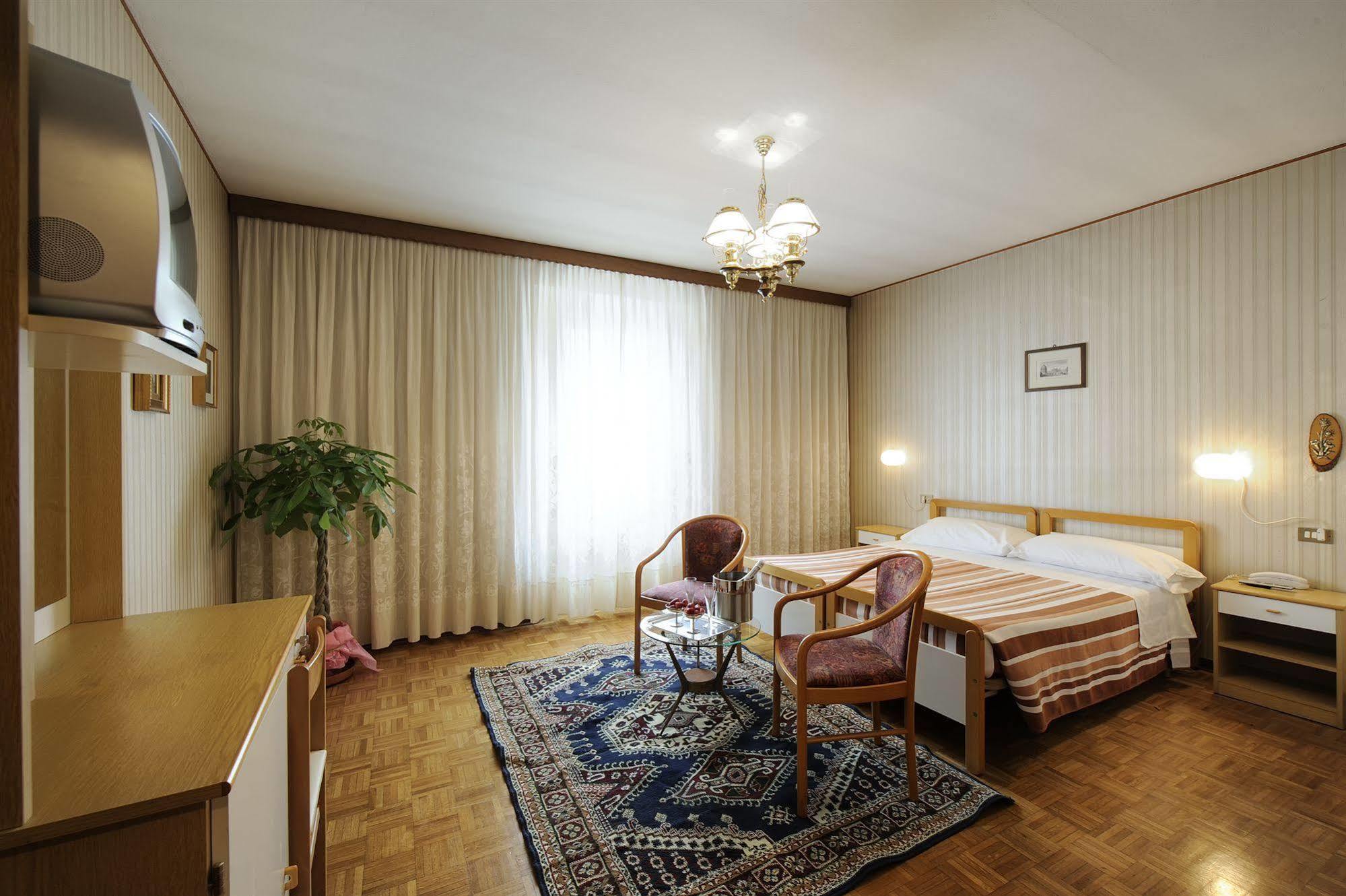 Hotel Bertusi Porretta Terme Bagian luar foto